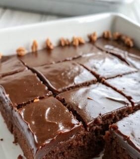 The BEST Chocolate Texas Sheet Cake – Moist, Fudgy & Crowd-Pleasing
